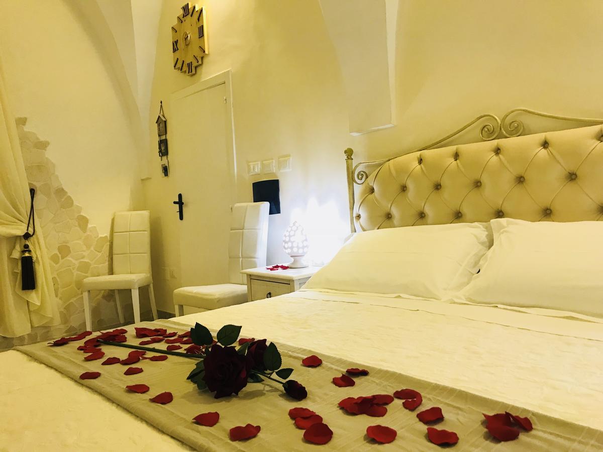 26 Suite Home Ostuni Buitenkant foto